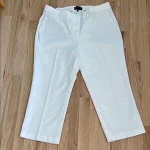 Talbots Classic White Capris